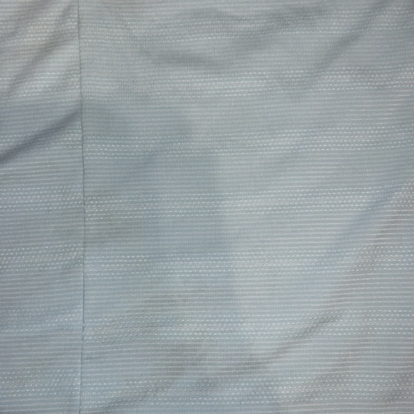 ATHLETA TANK WITH CLASP TO ADJUST Size xxs can fit up to a medium - Picture 7 of 8